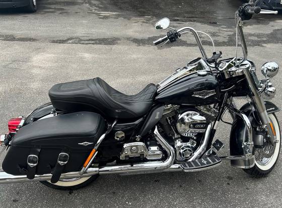 HARLEY-DAVIDSON ROAD KING CLASSIC HARLEY-DAVIDSON ROAD KING CLASSIC